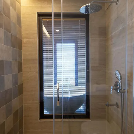 Panoramic Retro Villa *