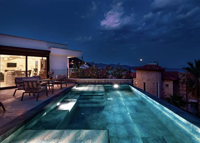 Panoramic Retro Villa *