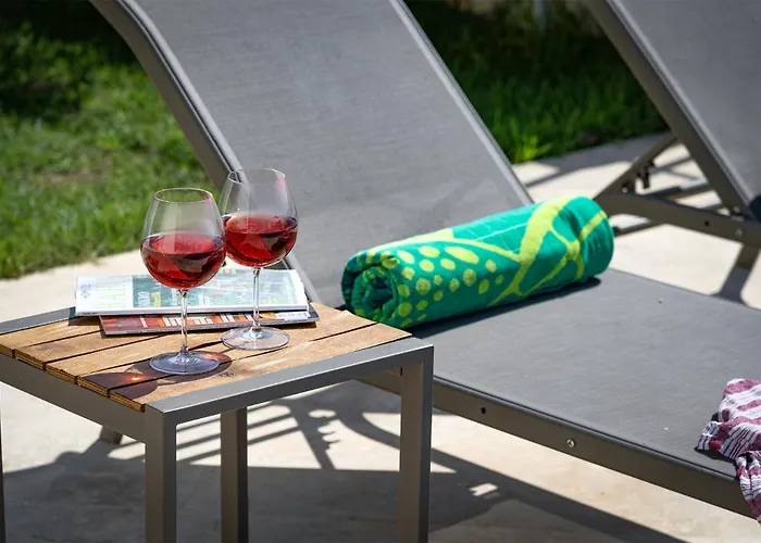 Villa Panoramic Retro