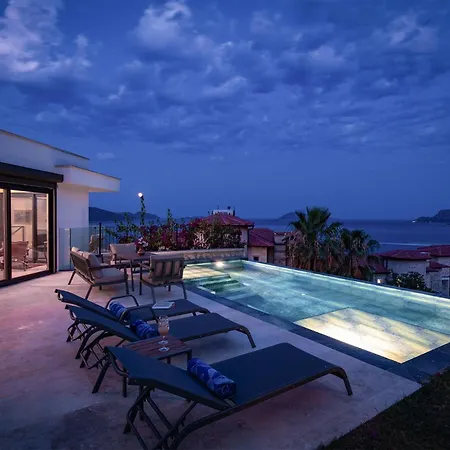 Villa Panoramic Retro