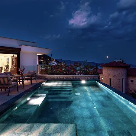 Panoramic Retro Villa *