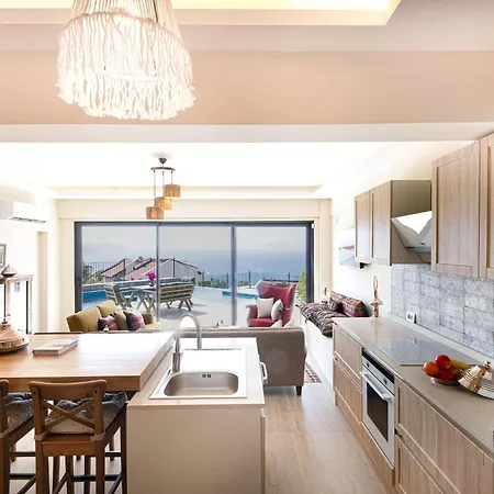 Panoramic Retro Villa