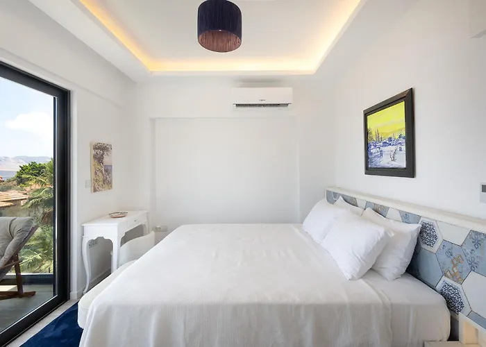 Villa Panoramic Retro