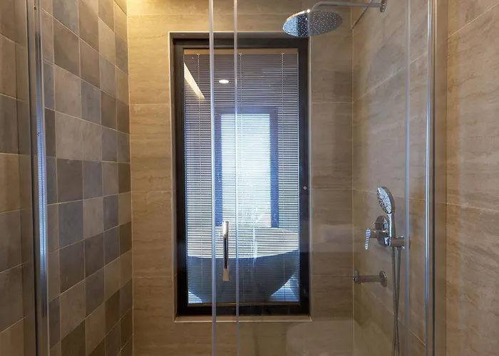 Panoramic Retro Villa *